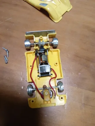 Scalextric Chaparral GT Amarillo