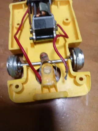 Scalextric Chaparral GT Amarillo