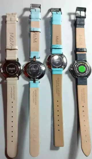 Lote 4 Relojes M&M Beige, Azul, Negro