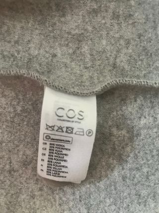 Abrigo COS gris largo lana