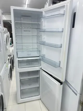Nevera Hisense Combi Blanca