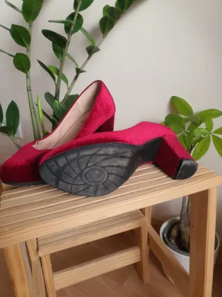 Tacones terciopelo rojo talla 38