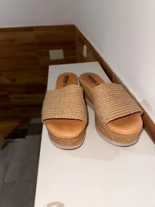 Sandalias PAYMA cuña esparto beige