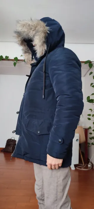 Anorak hombre azul con capucha