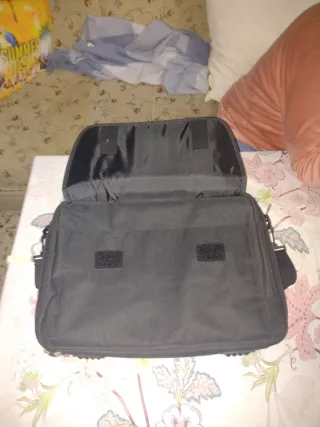 Maletín portátil negro