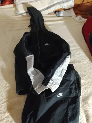 Conjunto Deportivo Nike Negro y Gris