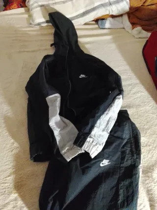 Conjunto Deportivo Nike Negro y Gris