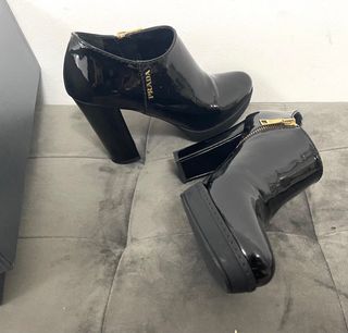 Stivaletti Prada Pelle Vernice Neri 36.5 non trat.