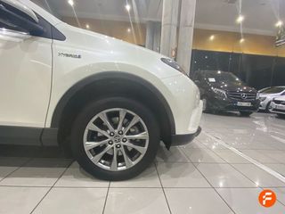 Toyota Rav4 2.5l hybrid 2WD Advance Pack Drive