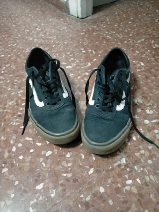 Zapatillas Vans en buen estado