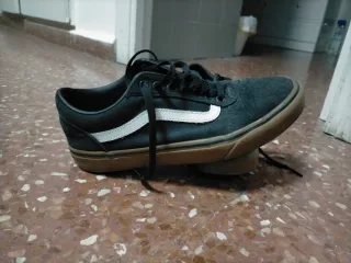 Zapatillas Vans en buen estado