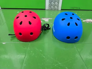 Cascos skate/bici niño rojo y azul