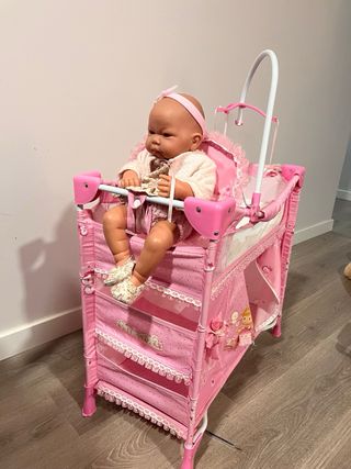 Cuna-armario-trona para muñecos