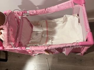 Cuna-armario-trona para muñecos