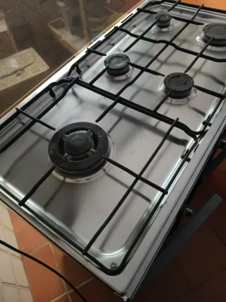 Fornello a gas con forno