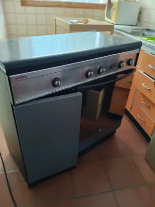 Fornello a gas con forno