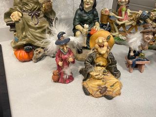 Figuras Decorativas: Brujas, Duendes y Búho
