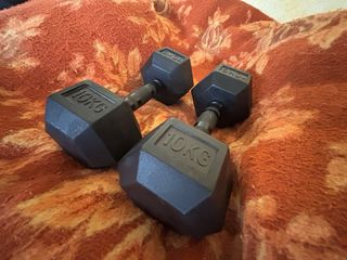 Dumbbells 2×10kg, Hexagonal Shape and Non- Slip
