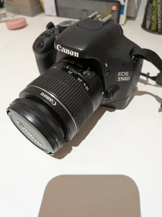 Cámara Canon EOS 550D Negra