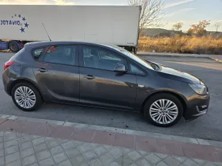 Opel Astra 2014