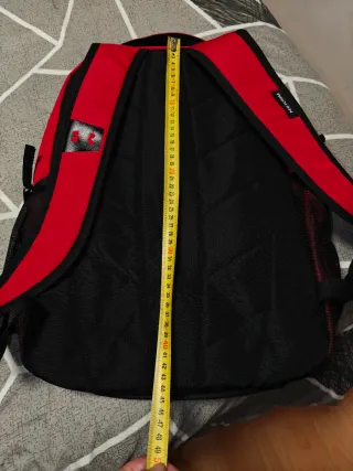 Mochila Under Armour Roja y Negra