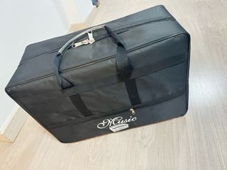 Armonio artesanal de India