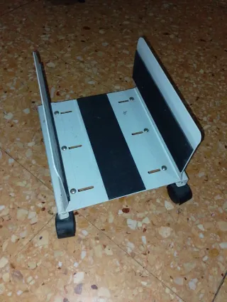 Soporte CPU Torre Ordenador con Ruedas