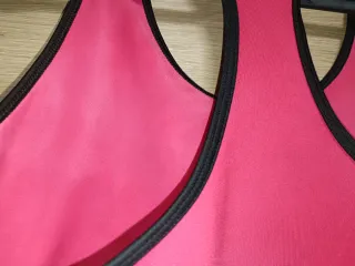 Top deportivo Adidas rosa