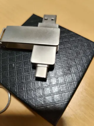 Pendrive USB + Tipo C