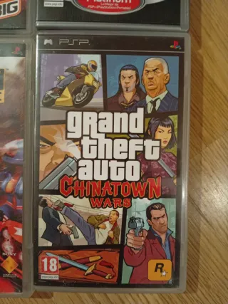 4 Juegos PSP: FIFA Street 2, F1 06, Pursuit Force,