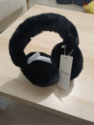 Orejeras pelo negras Oysho sin estrenar