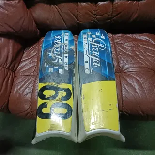 Pontones laterales kart Praga Racing