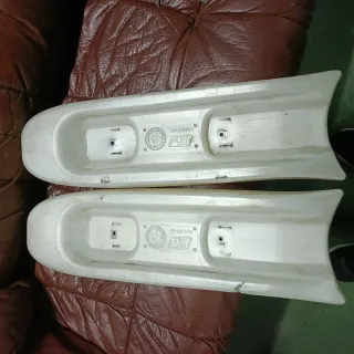 Pontones laterales kart Praga Racing