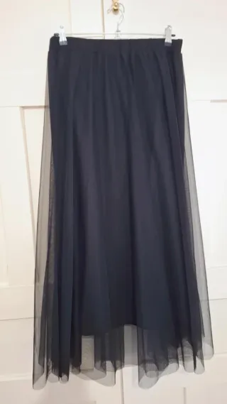 Falda tul negra talla L