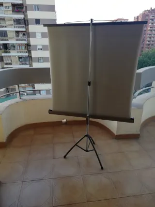 Pantalla Proyector con Trípode
