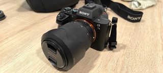 Sony Alpha 7 II + 2 objetivos + kit fotografía