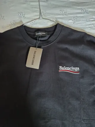 T-shirt Balenciaga S , nuovo!