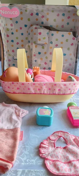 Muñeca Nenuco con accesorios