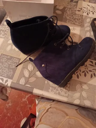 Regalar Botines azules con cordones