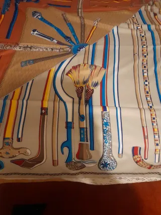 Pañuelo Seda Grande Diseño Bastones