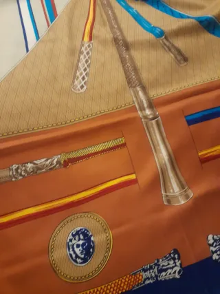 Pañuelo Seda Grande Diseño Bastones