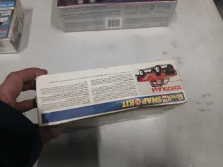 Revell Toyota hylux 4x4 Snap Kit 1/32 slot