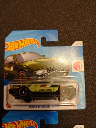 2 Hot Wheels Nissan Skyline RS (KDR30)