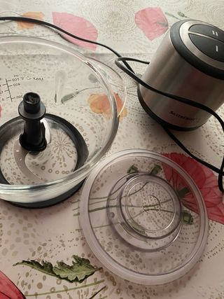  vendo piezas de picadora todo por  siete euros