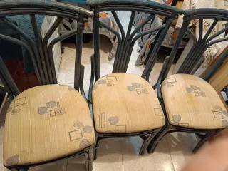 Mesa redonda y 6 sillas de comedor