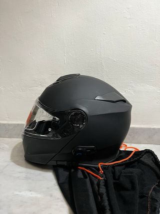 Casco de moto negro