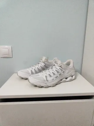 Nike Reax Blancas