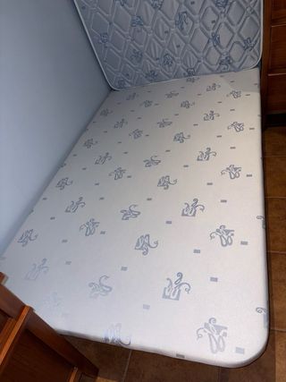 Cabecero y mesita de noche madera