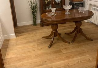 Mesa comedor madera nogal marquetería, extensible