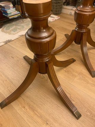 Mesa comedor madera nogal marquetería, extensible